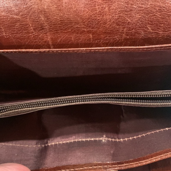 Excellent condition genuine leather wallet - Picture 8 of 11